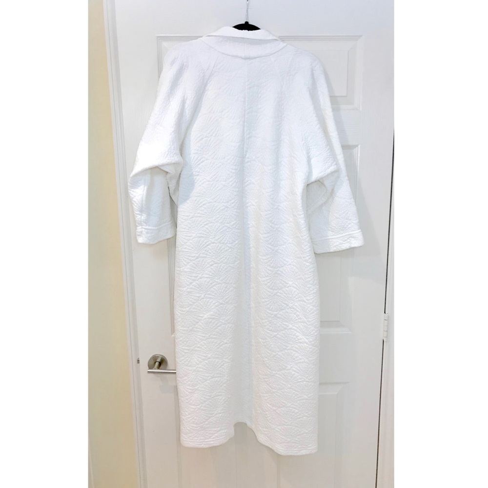 DIOR LUXURY ROBE - Picture 8 of 12